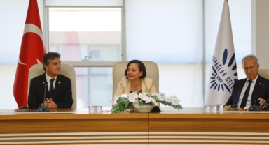 TEMAD'dan Başkan Helil Kınay'a onursal üyelik beratı