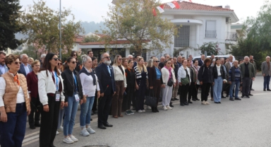 Ahmet Taner Kışlalı Güzelbahçe'de anıldı