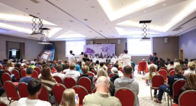 Alaçatı Windfest 2025 başladı: Rüzgâr bu kez doğa için esiyor