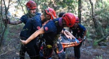  Balçova Terapi Ormanları’nda nefes kesen kurtarma operasyonu