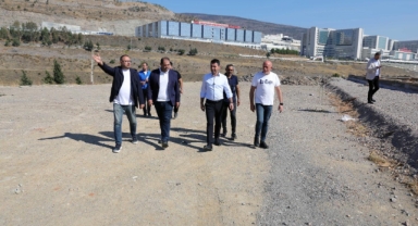 Başkan Önal sahaya indi... Projeleri yerinde inceledi