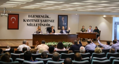 Başkan Sengel'den mecliste 'Efes Otoparkı' tepkisi: “Bu topraklar lime lime elimizden alınıyor”