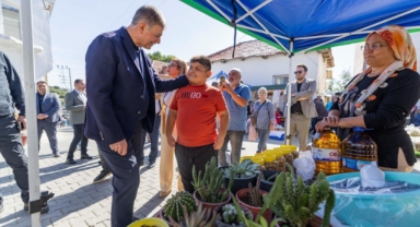 Başkan Tugay Zeytin Festivali'nde konuştu: Sizi asla yalnız bırakmayacağım