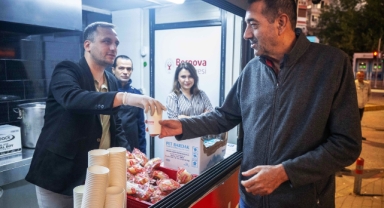 Bornova’da soğuk sabahlar sıcak çorbayla ısınıyor