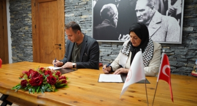 Bornova'dan Filistin'e uzanan kardeşlik imzaları atıldı