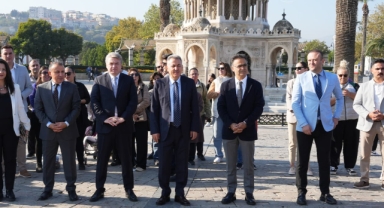 Cumhuriyetimizin 102. Yılı İzmir’de coşkuyla kutlanıyor