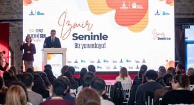 Gençler için “İzmir Seninle” gönüllü mentörlerini arıyor