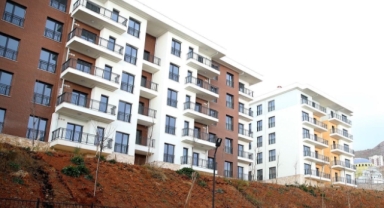 İZDEDA Başkanı Özkan '196 konut lojman oldu' dedi... 'Neden depremzede konutları?'