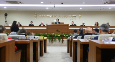 Karabağlar'da 2026 bütçesi mecliste onay aldı