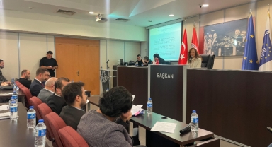 Karşıyaka'da 4.9 milyarlık 2026 bütçesi meclisten onay aldı