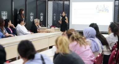 ‘Mutlu Çocuklar’ın anneleri seminere katıldı