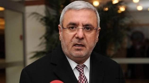 AKP&#039;li Metiner: Zaman&#039;a el konmasını yürekten alkışlıyorum, destekliyorum!