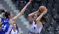 Beşiktaş sahasında teslim!