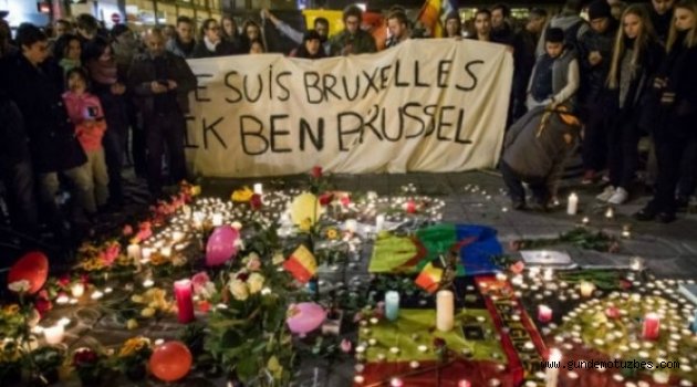 Brüksel&#039;de hayatını kaybedenler anılıyor