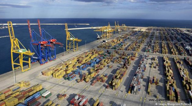 İspanya&#039;da 20 bin IŞİD üniforması ele geçirildi