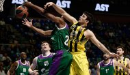 Kanarya kendini sıkmadı!