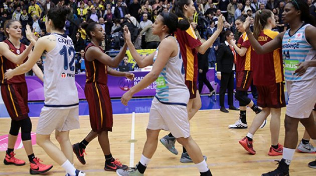 Kupa sahibini buluyor!