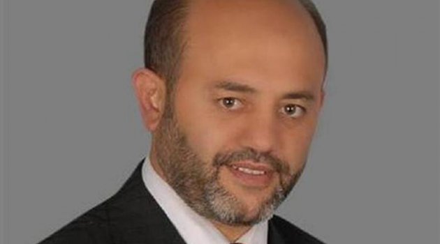 Mahalle muhtarından kız çocukları için dayaklı uyarı mesajı