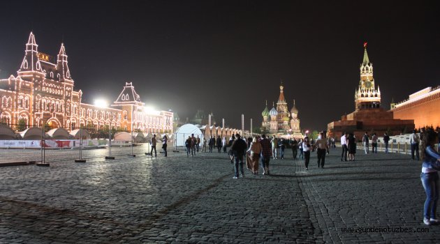 Moskova&#039;da &quot;Alo burada Türk ürünü satılıyor!&quot; hattı açıldı