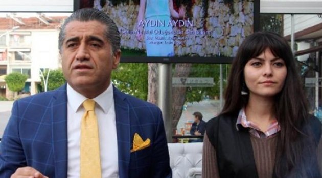 Rusya&#039;ya ilk &#039;yaptırım&#039; türkücü Aydın&#039;dan: Rus mankenle oynadığı klibin kopyalarını yaktı!