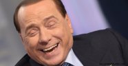 BERLUSCONİ, SARIŞIN'A 'PETRUS' ŞARABI İKRAM EDERSE... PEKİ; SARIŞIN ŞARABI NASIL İÇER?