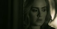 Adele, Gangnam Style'ın rekorunu kırdı