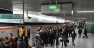 Ankara’da metroya kart basmadan binmeye çalışan kişiye özel güvenlikten dayak!