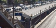 Avcılar metrobüs durağı bomba ihbarı nedeniyle kapatıldı