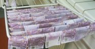 Avusturyalı çocuk Tuna nehrinde yüz bin euro buldu
