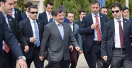 Başbakanlık korumalarıyla HDP'li vekiller arasında arbede