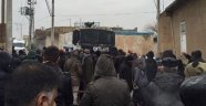 Cizre'ye yürümek isteyen HDP'lilere müdahale: 150 gözaltı