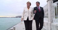 Cumhuriyet, Merkel'e sordu: Gazeteciler tutuklu, biliyor musunuz?