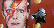 David Bowie, Elvis'in liste rekoruna ulaştı