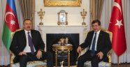Davutoğlu Bakü'de konuştu: Putin'e çağrıda bulunuyorum; ambargo iki tarafa da zarar verir, tansiyonu düşürelim