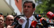 Demirtaş: Üniversite hocalarına çağrı yapıyorum, hanginiz okuttunuz bunu?