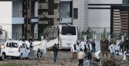 Diyarbakır'da polis aracına bombalı saldırı; 7 şehit, 27 yaralı