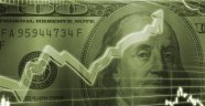Dolar son iki ayın zirvesinde, petrol fiyatları ve borsa inişte