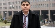 Engelli gazeteci 'Cumhurbaşkanı'na hakaret'ten hâkim karşısında