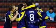 Eskişehirspor'u 3-0 yenen Fenerbahçe, maç fazlasıyla liderlik koltuğunda