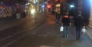 Hollanda Başkonsolosu saldırı sonrası çocuklarını da alarak İstiklal'de yürüdü