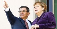 İşte Davutoğlu ile Merkel'in mülteci krizinde vardığı 10 maddelik mutabakat