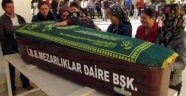 Kaskını verdiği sevgilisi kurtuldu kendisi öldü
