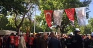 Kılıçdaroğlu, CHP'li gençlerle birlikte Anıtkabir'e yürüyor