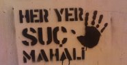 Kızını 8 yerinden bıçaklayıp, su dolu leğende boğdu