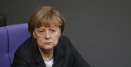Merkel: Türkiye ile varılan mülteci anlaşmasında ben de masayı devirebilirim!..