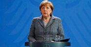 Siyasi partilerden Merkel'e Türkiye uyarısı