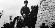 Şube müdürü adaylarına Atatürk'ün atı ve köpeğinin adını sorup elediler