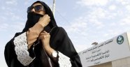 Suudi Arabistan'da ilk kez kadınlar da seçildi