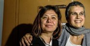 Tahliye edilen akademisyen Meral Camcı: İşimi kaybettim, tutukladılar, imzamı çekmiyorum