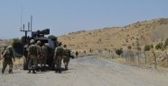Tunceli'de askeri aracın geçişi sırasında patlama; 3 asker şehit oldu